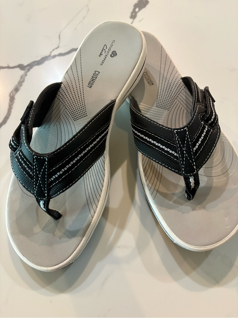 Cloudsteppers By Clarks Black Thong Sandal, 7
